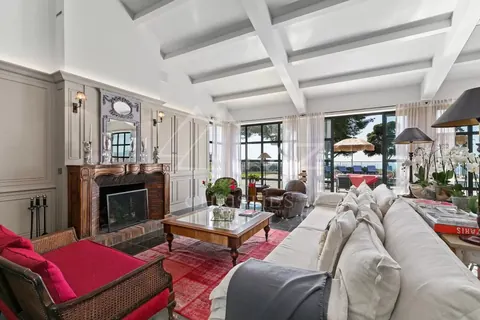 Premium Villa Secured domain Heated salted pool of 12x4m, 4 bedrooms in Cannes exclusive rental For Super Rich