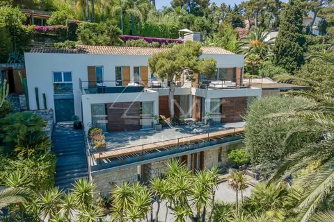 Design Villa spectacular sea views uniquely and tastefully furnished, 5 bedrooms in Roquebrune Cap Martin top rental For Super Rich