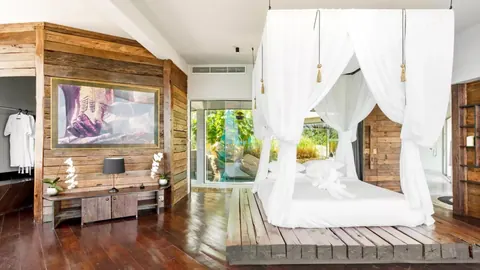 Luxury Villa AMAZE nestled in the heart of Thailand’s paradise Pool, jacuzzi, 4 bedrooms in Chaweng, Ko Samui unique rental For Super Rich