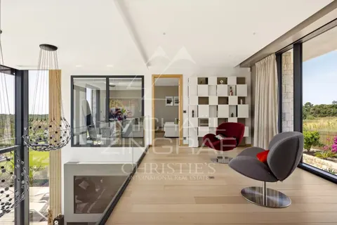 Contemporary Villa  breathtaking sea and hills views 14x4.5m mirror pool, 5 bedrooms in Roquefort Les Pins top rental For Super Rich