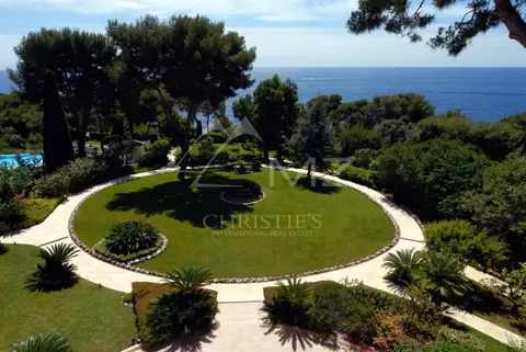 High-end House Exceptional view overlook the sea  Tennis court, Pool, sauna, 4 bedrooms in Saint Jean Cap Ferrat exclusive rental For Super Rich