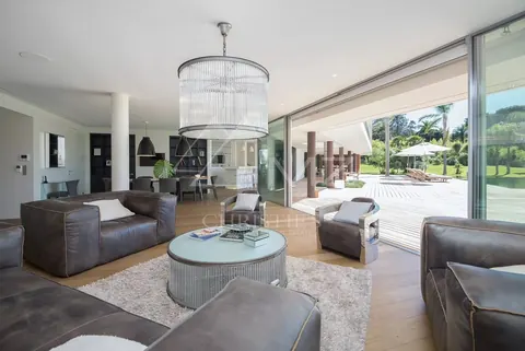 Contemporary Villa Right next to Eden Roc Heated pool with pool house, 7 bedrooms in Cap d'Antibes real estate rental For Super Rich