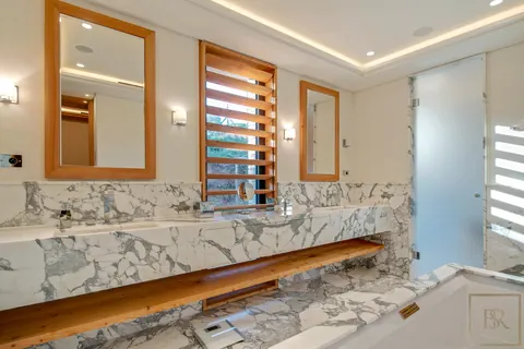 Modern Villa Panoramic View Overlooking Canebiers Bay, petanque court, 19m heated infinity swimming pool, 9 bedrooms in Saint Tropez real estate rental For Super Rich