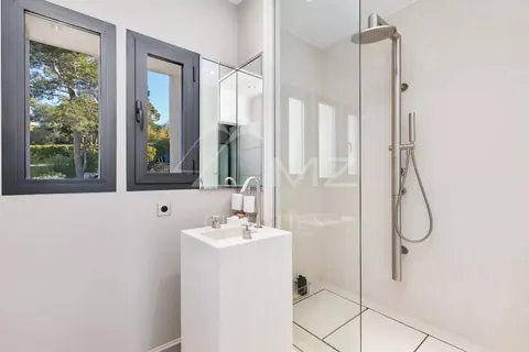 Modern Villa La  Californie Mediterranean Sea view, 8 bedrooms in Cannes photos rental For Super Rich