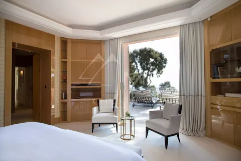 High-end House Exceptional view overlook the sea  Tennis court, Pool, sauna, 4 bedrooms in Saint Jean Cap Ferrat ads rental For Super Rich