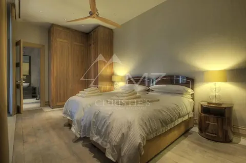 Luxury Villa Exceptional Californie 25 m swimming pool, Jacuzzi for 8 people, 8 bedrooms in Cannes luxury rental For Super Rich