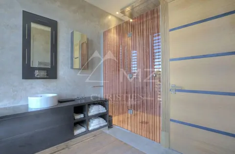 Luxury Villa Exceptional Californie 25 m swimming pool, Jacuzzi for 8 people, 8 bedrooms in Cannes ultra luxury rental For Super Rich