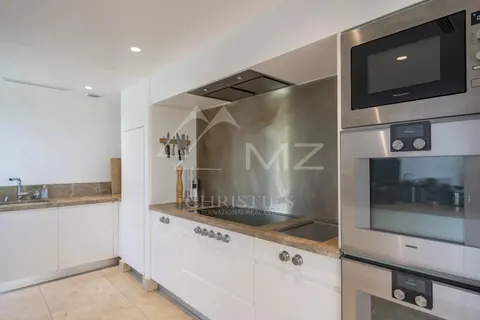 Contemporary Villa Sea View Heated swimming pool, jacuzzi, 5 bedrooms in Vallauris ads rental For Super Rich