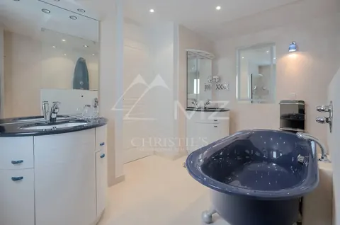 Premium Villa Sea View Super Cannes minutes from the Croisette, 8 bedrooms in Vallauris luxury rental For Super Rich
