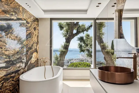 Contemporary Villa Heated swimming pool Land 1800m², 6 bedrooms in Cannes ultra luxury rental For Super Rich