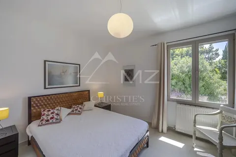 Elegant Villa Sea View Near the beach, 6 bedrooms in Cap d'Antibes top rental For Super Rich