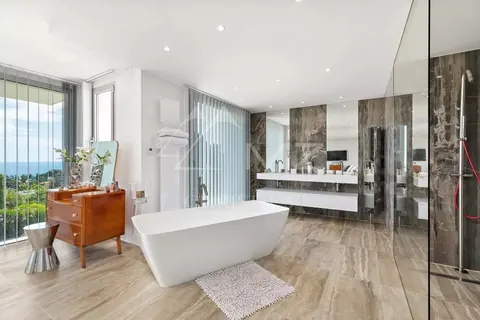 Contemporary Villa Swimming pool 5 minutes from La Croisette, 5 bedrooms in Cannes luxury rental For Super Rich