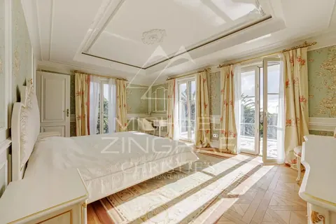 Luxury Villa New Florentine ​Super Cannes indoor swimming pool, wellness, sauna and hammam, 7 bedrooms in Vallauris travel rental For Super Rich