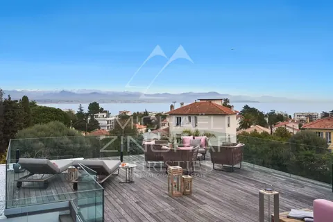Modern Villa in city center Heated swimming pool 14x5m, 5 bedrooms in Cap d'Antibes travel rental For Super Rich