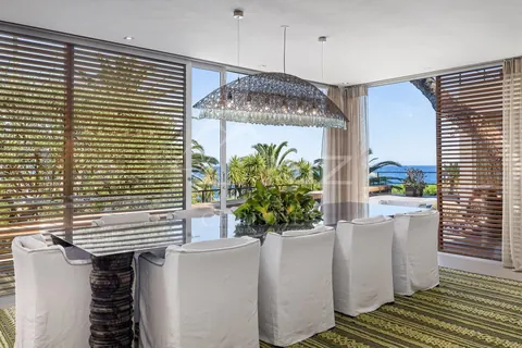 Design Villa spectacular sea views uniquely and tastefully furnished, 5 bedrooms in Roquebrune Cap Martin prix rental For Super Rich
