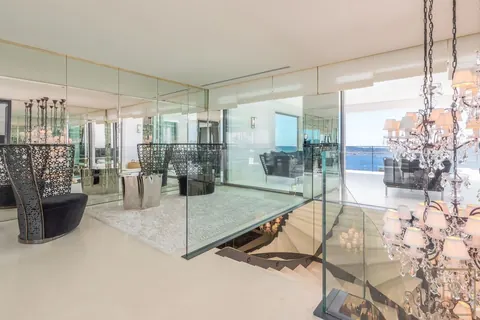 Luxury Villa beautiful view over the Gulf of Saint-Tropez helipad, 6 bedrooms in Grimaud ads rental For Super Rich
