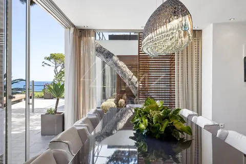 Design Villa spectacular sea views uniquely and tastefully furnished, 5 bedrooms in Roquebrune Cap Martin ads rental For Super Rich