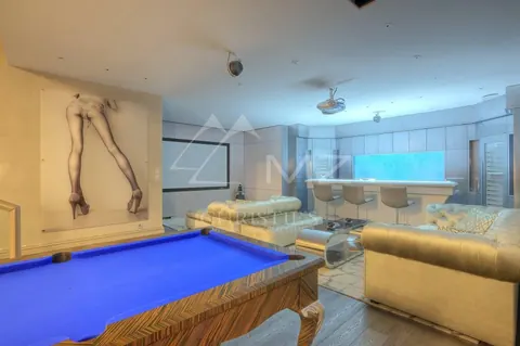 Luxury Villa Exceptional Californie 25 m swimming pool, Jacuzzi for 8 people, 8 bedrooms in Cannes prix rental For Super Rich