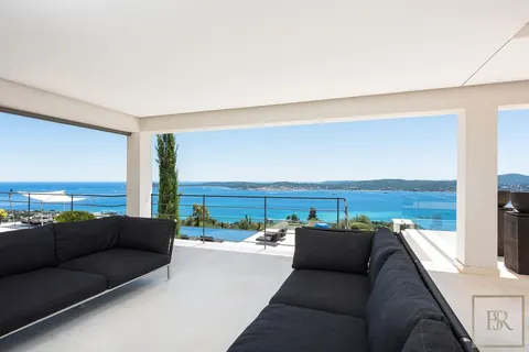 Luxury Villa beautiful view over the Gulf of Saint-Tropez helipad, 6 bedrooms in Grimaud photos rental For Super Rich