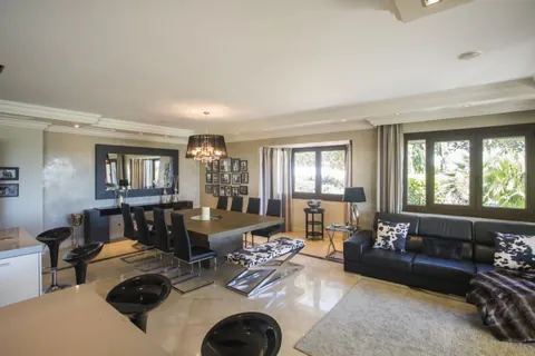 Luxury Villa Sorolla Front line Beachfront, pool, 11 bedrooms in Golden Mile, Marbella prix rental For Super Rich Luxury Villa Sorolla Front line Beachfront, pool, 11 bedrooms in Golden Mile, Marbella prix rental For Super Rich