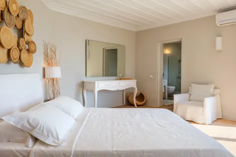 High-end Villa Panoramic View sea, sunset & town, 10 bedrooms in Mykonos expensive rental For Super Rich