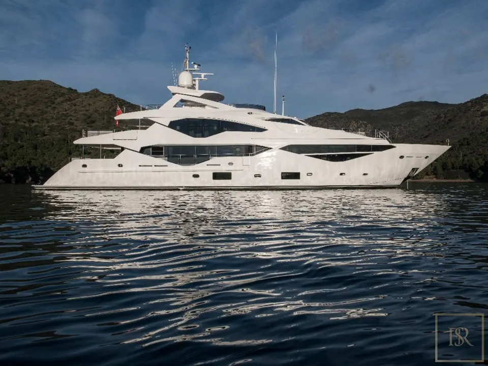 Sunseeker BERCO VOYAGER 40.05 Meters price charter rental For Super Rich Sunseeker BERCO VOYAGER 40.05 Meters price charter rental For Super Rich