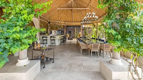 Luxury Villa Beach Front 5-star hotel service, Located in the golden triangle, 8 bedrooms in Bang Rak, Ko Samui top rental For Super Rich Luxury Villa Beach Front 5-star hotel service, Located in the golden triangle, 8 bedrooms in Bang Rak, Ko Samui top rental For Super Rich