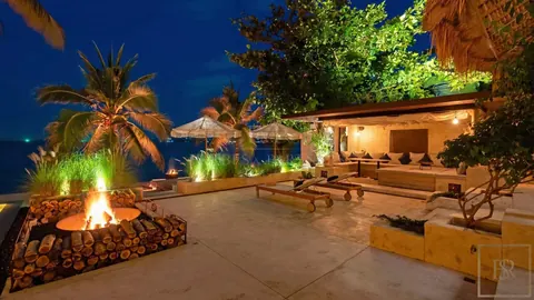 Luxury Villa Beach Front 5-star hotel service, Located in the golden triangle, 8 bedrooms in Bang Rak, Ko Samui unique rental For Super Rich Luxury Villa Beach Front 5-star hotel service, Located in the golden triangle, 8 bedrooms in Bang Rak, Ko Samui unique rental For Super Rich