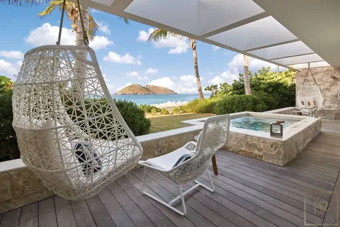 Luxury Villa Wake Up beachfront with view of the sea, direct access to Flamands Beach, 6 bedrooms in St Barth expensive rental For Super Rich