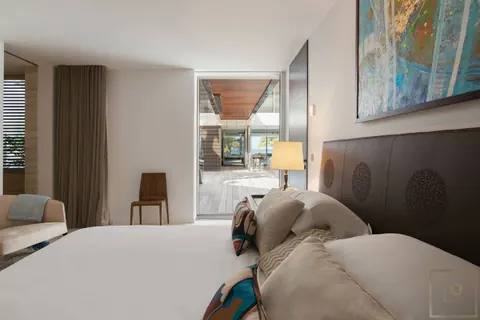 Luxury Villa Wake Up beachfront with view of the sea, direct access to Flamands Beach, 6 bedrooms in St Barth prix rental For Super Rich