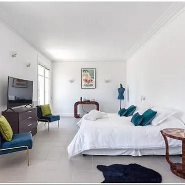 Art Déco Villa Gatsby’s Mansion built in the 1930s, 6 bedrooms in Antibes top rental For Super Rich