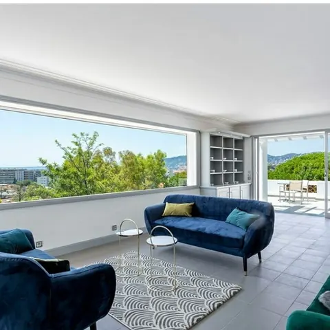 Art Déco Villa Gatsby’s Mansion built in the 1930s, 6 bedrooms in Antibes luxury rental For Super Rich