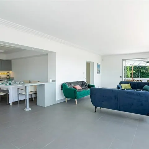 Art Déco Villa Gatsby’s Mansion built in the 1930s, 6 bedrooms in Antibes ultra luxury rental For Super Rich