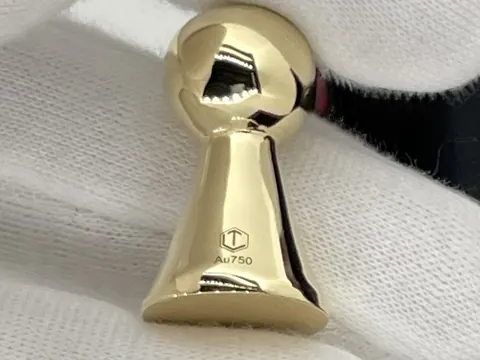 Game piece 18 carat gold 0 for sale For Super Rich