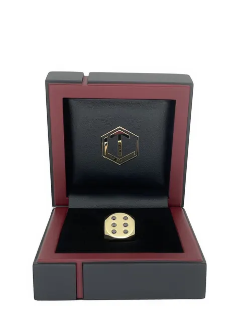 Dice 18k gold & 21 black diamonds for sale For Super Rich