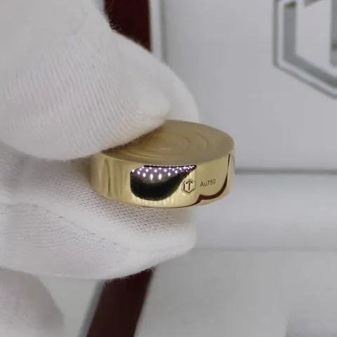 Game piece 18 carat gold 0 for sale For Super Rich