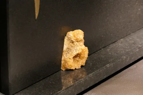 Magnetischer Messerblock von TYCOON STONE SCHMIDKE aus Nero Assoluto gebürstet mit Calcit Kristall Germany for sale For Super Rich
