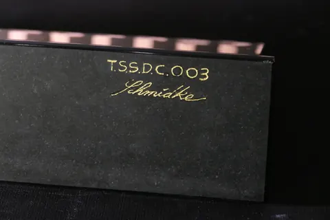 Magnetischer Messerblock von TYCOON STONE SCHMIDKE aus Wolga Blue | Diamond Cut Luxury for sale For Super Rich