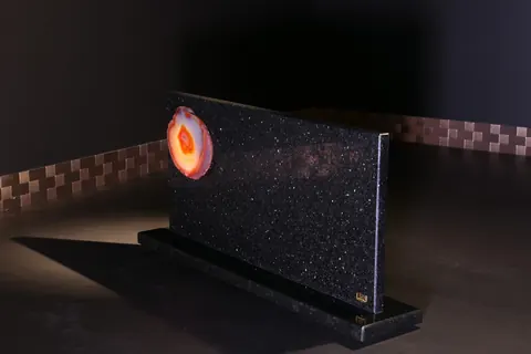 Magnetischer Messerblock von TYCOON STONE SCHMIDKE aus Star Galaxy Gold mit Achatscheibe Germany for sale For Super Rich