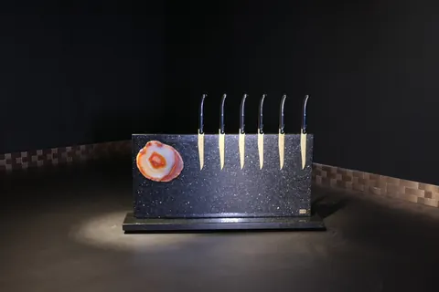 Magnetischer Messerblock von TYCOON STONE SCHMIDKE aus Star Galaxy Gold mit Achatscheibe Germany for sale For Super Rich