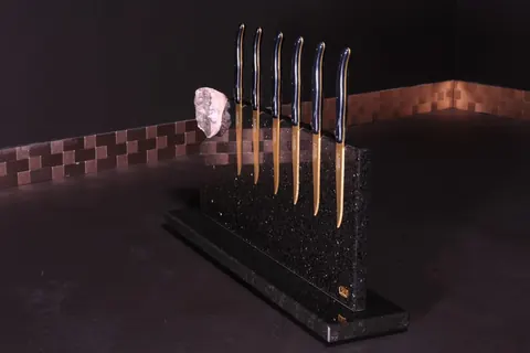 Magnetischer Messerblock von TYCOON STONE SCHMIDKE aus Star Galaxy Gold mit Kristall Druse 16,666 for sale For Super Rich