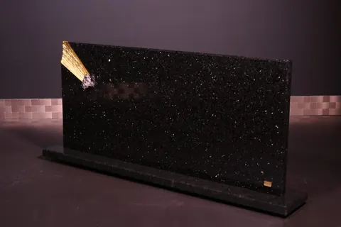 Magnetischer Messerblock von Tycoon Stone Schmidke aus Star Galaxy Gold mit Meteoriten und vergoldeten Meteoritenschweif for sale For Super Rich