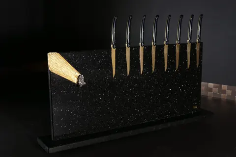 Magnetischer Messerblock von Tycoon Stone Schmidke aus Star Galaxy Gold mit Meteoriten und vergoldeten Meteoritenschweif ultra luxury for sale For Super Rich