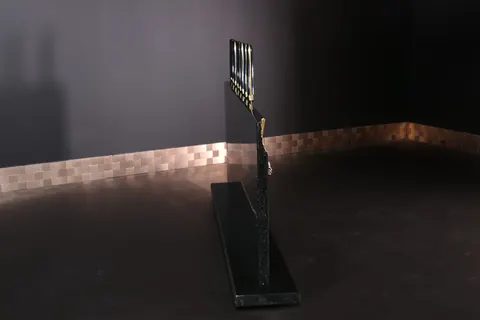 Magnetischer Messerblock von Tycoon Stone Schmidke aus Star Galaxy Gold mit Meteoriten und vergoldeten Meteoritenschweif Luxury for sale For Super Rich