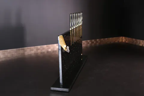 Magnetischer Messerblock von Tycoon Stone Schmidke aus Star Galaxy Gold mit Meteoriten und vergoldeten Meteoritenschweif Unique for sale For Super Rich
