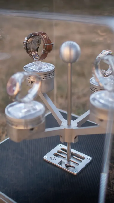Projet #0 VDsgn 4 Watches Stand Luxury for sale For Super Rich