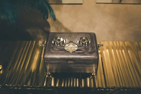 CLASSIC SOLLOSHI HUMIDOR by SOLLOSHI