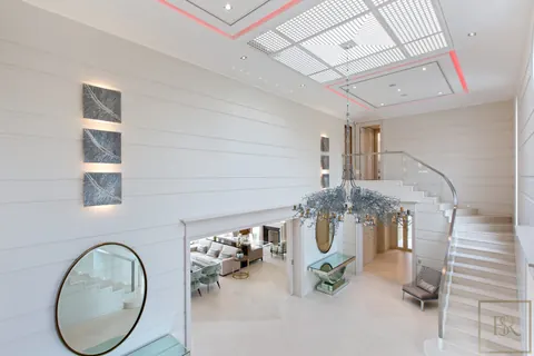 Elegant Villa Panoramic View huge swimmng pool and nearly 800 sqm of terraces, 9 bedrooms in Cannes price rental For Super Rich