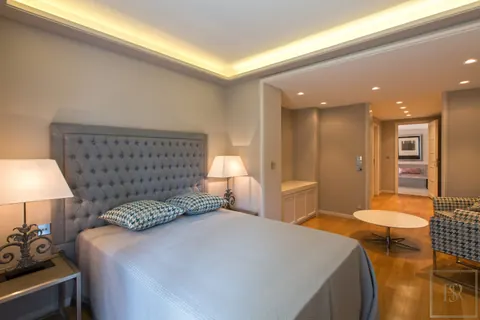 Elegant Villa Panoramic View huge swimmng pool and nearly 800 sqm of terraces, 9 bedrooms in Cannes value rental For Super Rich