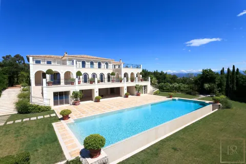 Elegant Villa Panoramic View huge swimmng pool and nearly 800 sqm of terraces, 9 bedrooms in Cannes 39,650 Week rental For Super Rich